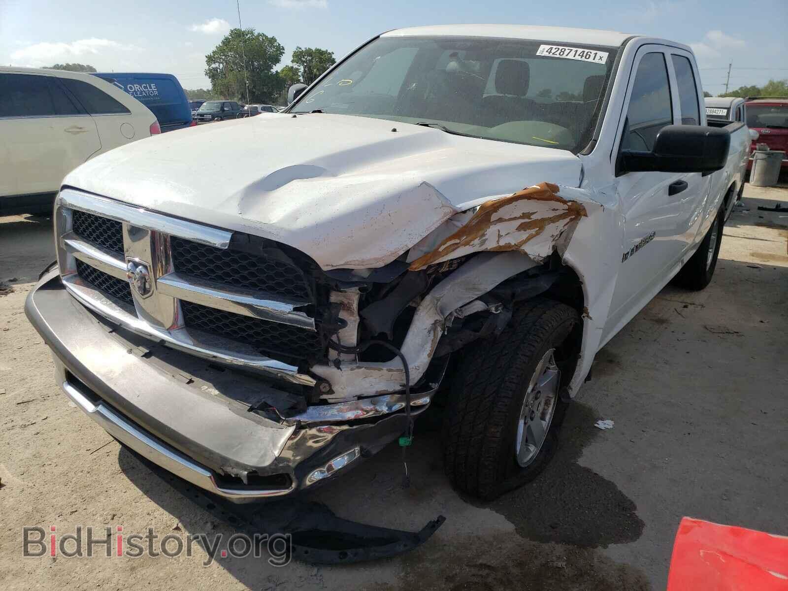 2011 DODGE RAM 1500 - VIN: 1D7RB1GKXBS583821 - Фото 2