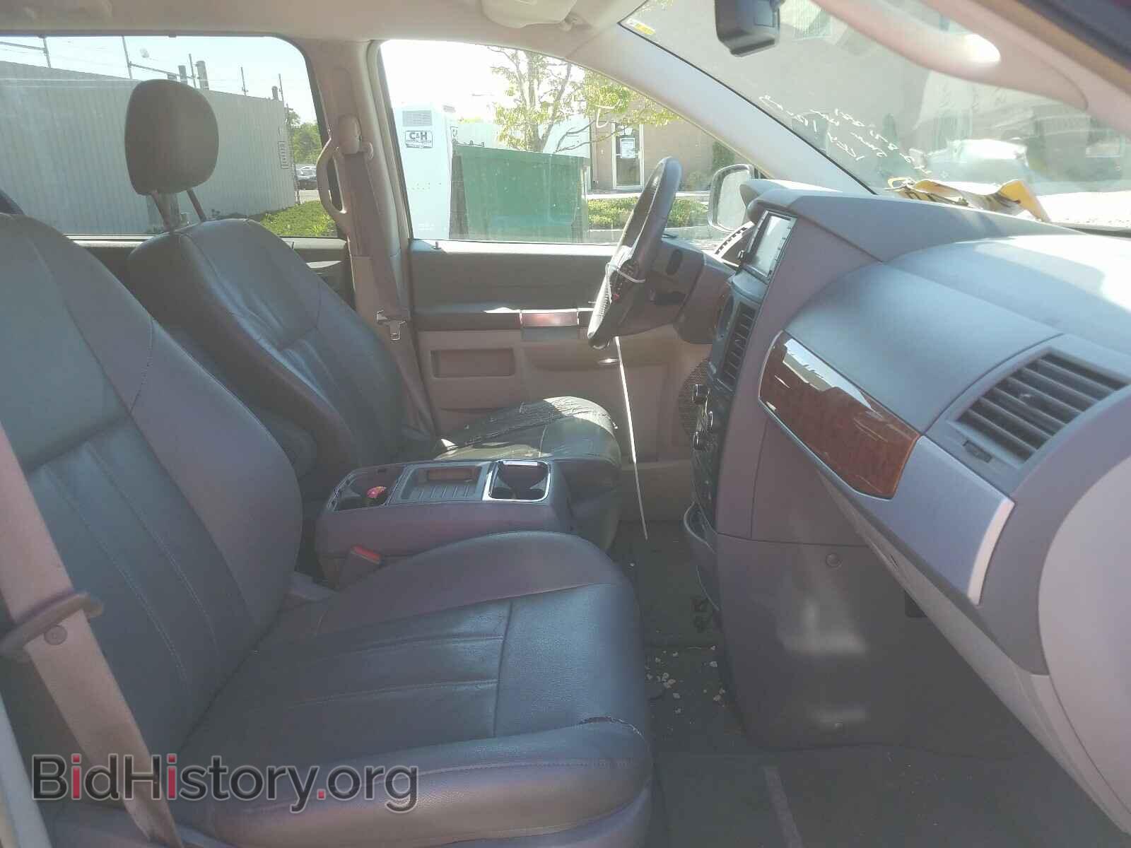 2008 CHRYSLER MINIVAN - VIN: 2A8HR54P68R655786 - Фото 5