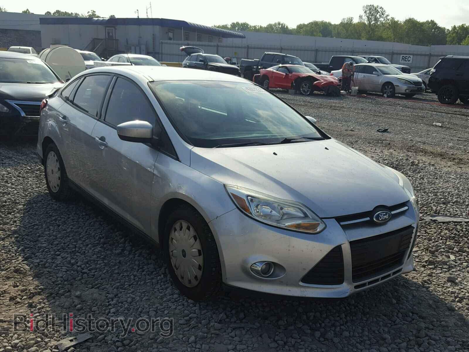 2012 Ford FOCUS Focus SE (VIN 1FAHP3F24CL171951) — photo 1 of 10, Copart, damage: rear end