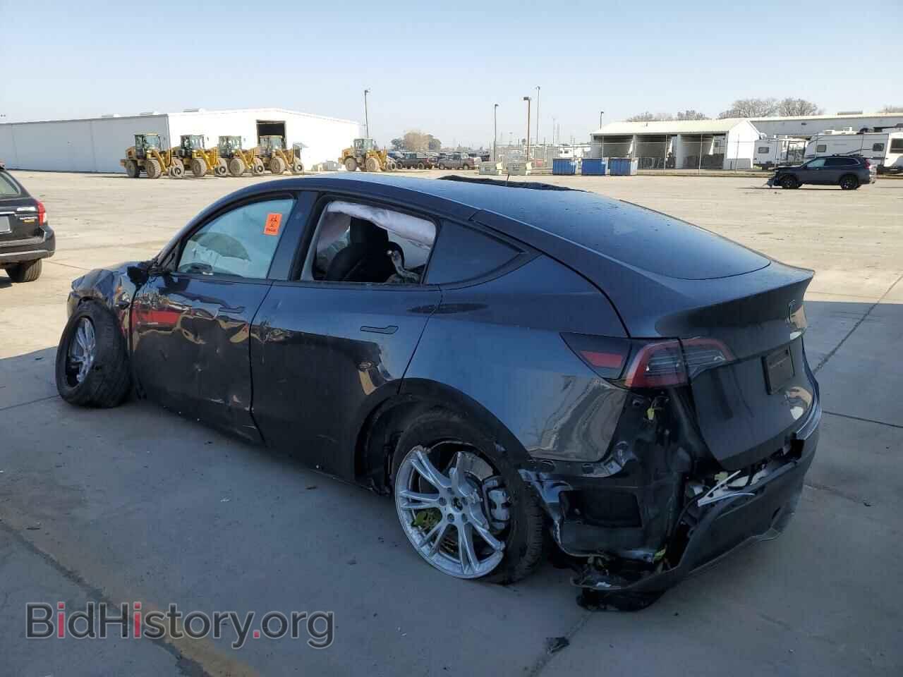 2024 TESLA MODEL Y - VIN: 7SAYGDEE6RF063230 - Photo 2