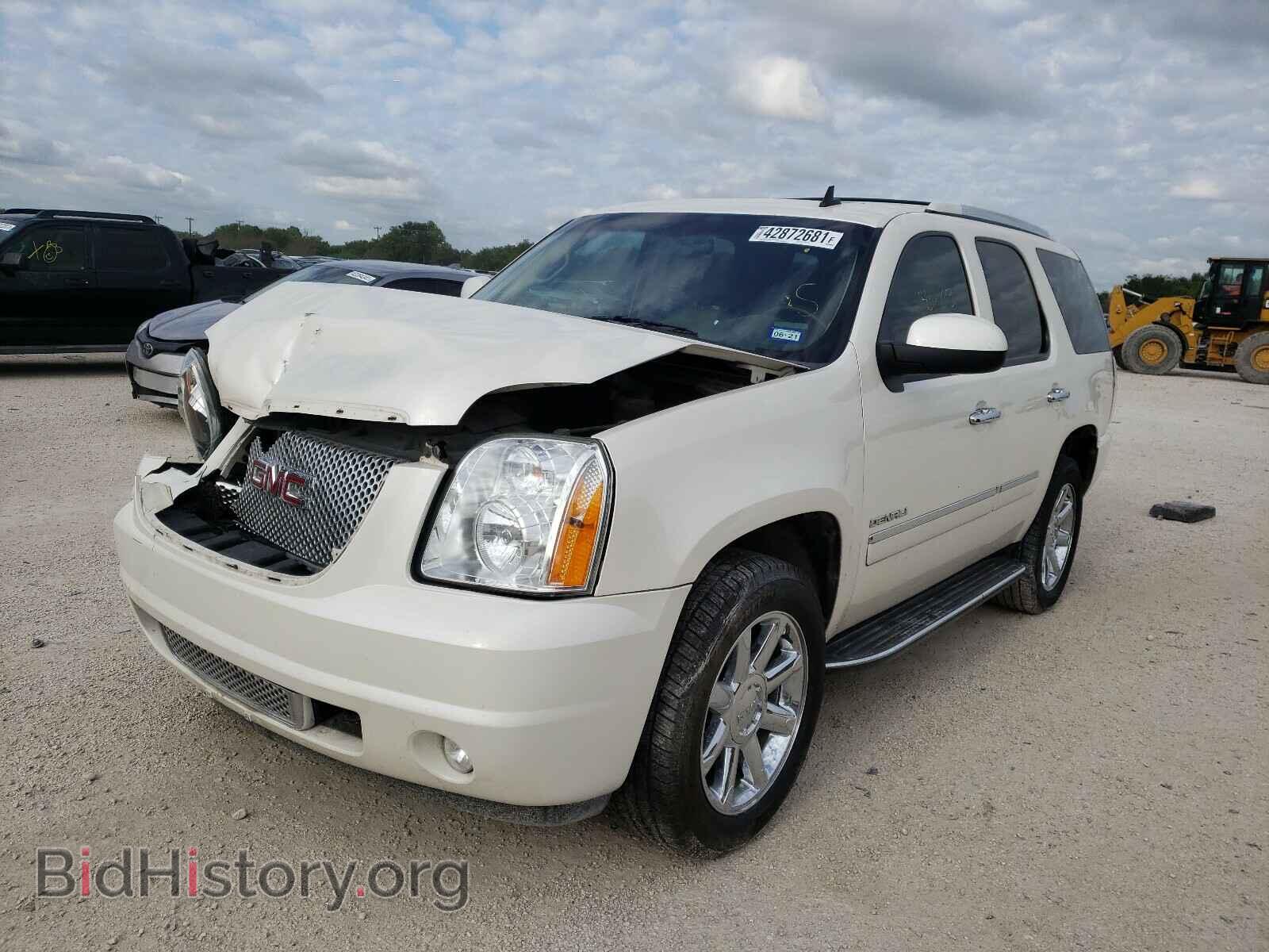 2013 GMC YUKON - VIN: 1GKS2EEF2DR313070 - Фото 2