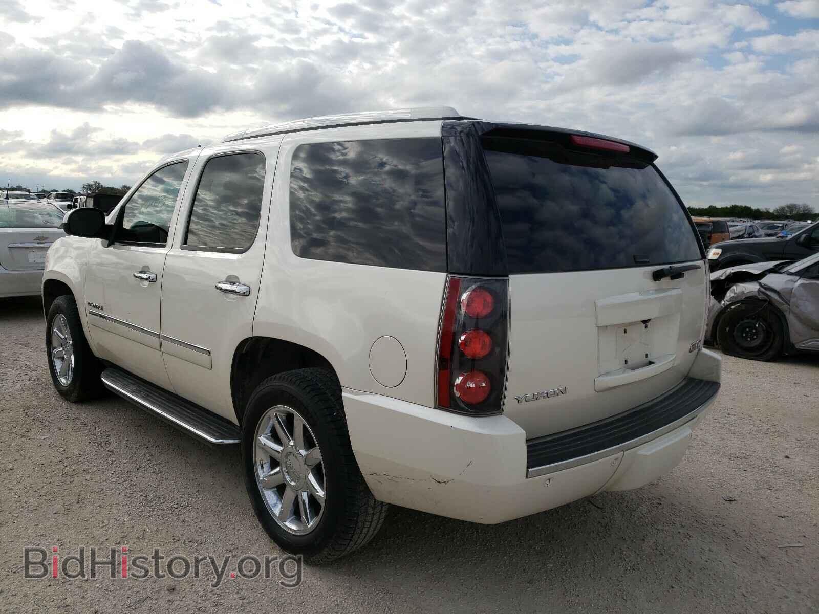 2013 GMC YUKON - VIN: 1GKS2EEF2DR313070 - Фото 3