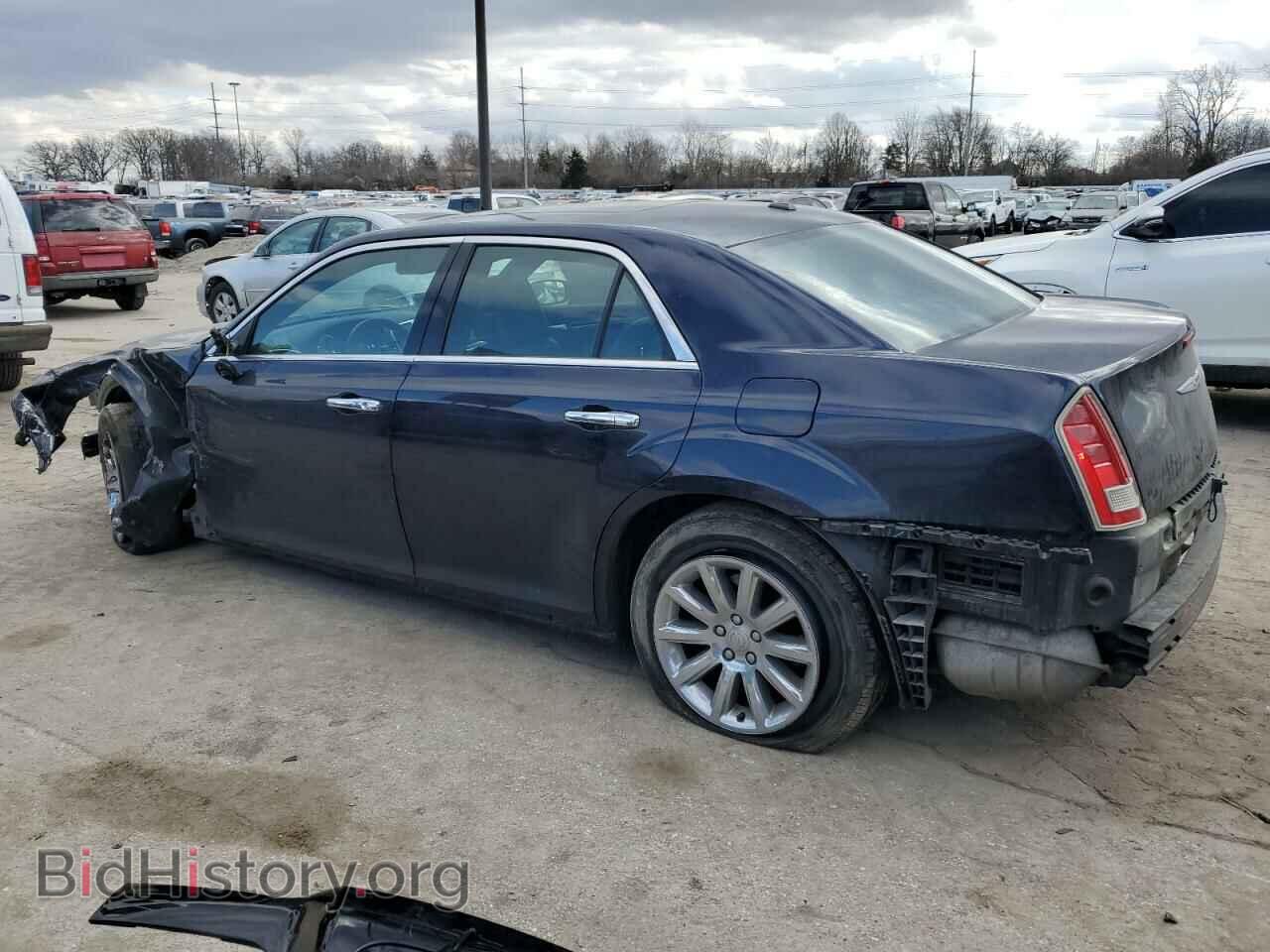 2011 CHRYSLER 300 - VIN: 2C3CA5CG0BH560331 - Фото 2