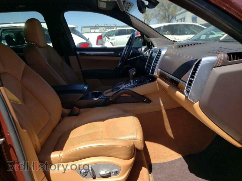 2012 Porsche CAYENNE (VIN WP1AB2A20CLA43572) — photo 5 of 10