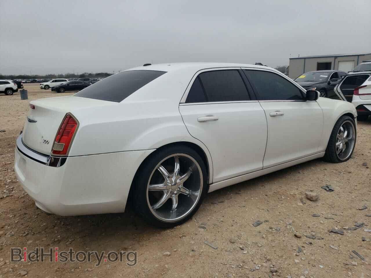 2013 CHRYSLER 300 - VIN: 2C3CCAAGXDH558708 - Фото 3