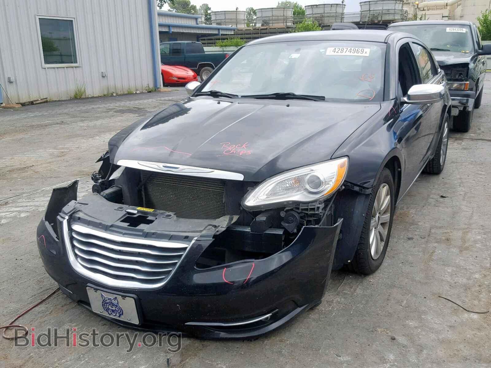 2013 CHRYSLER 200 - VIN: 1C3CCBCG0DN523931 - Photo 2