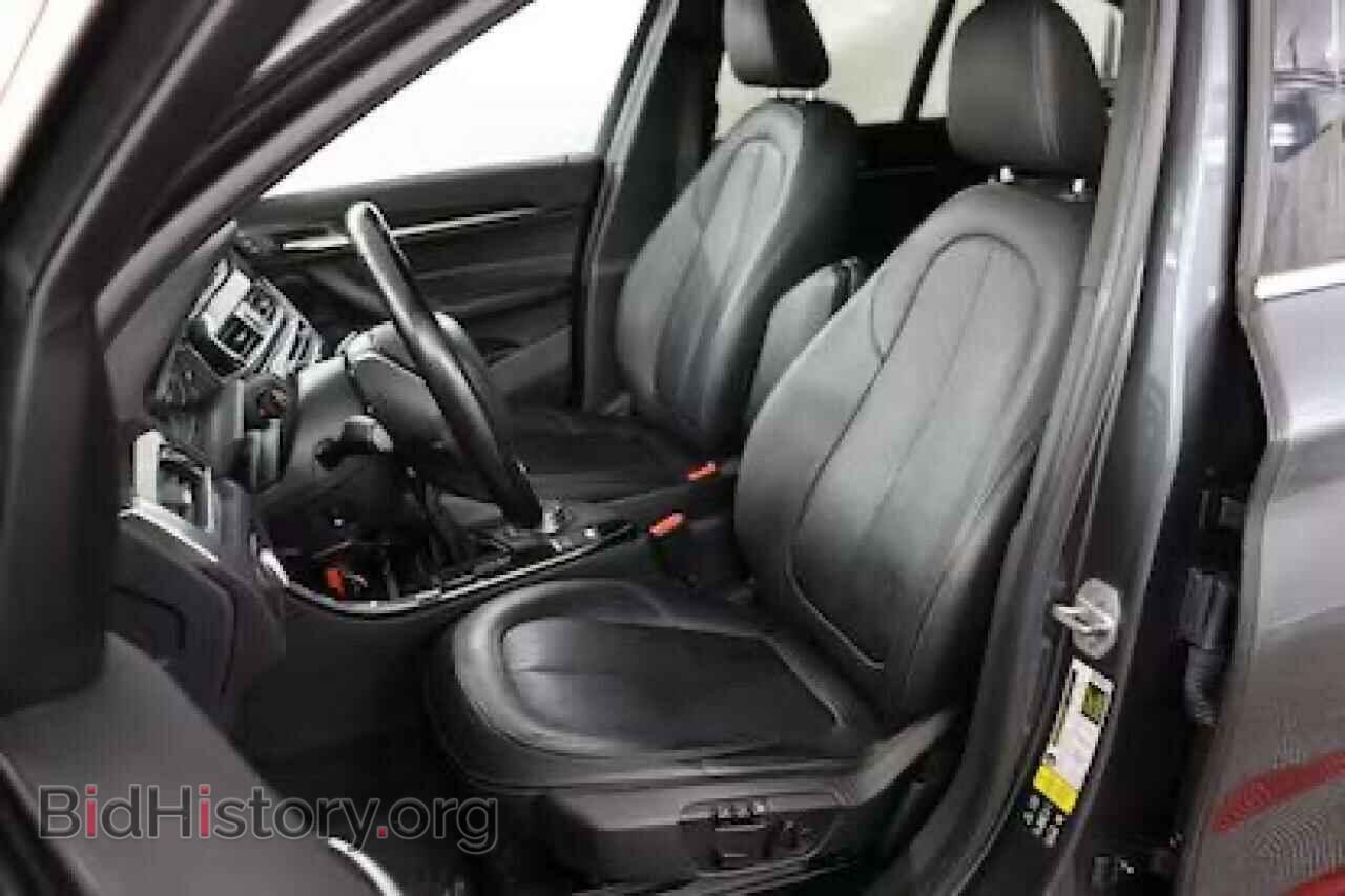 2016 BMW X1 - VIN: WBXHT3C31G5E48963 - Фото 5