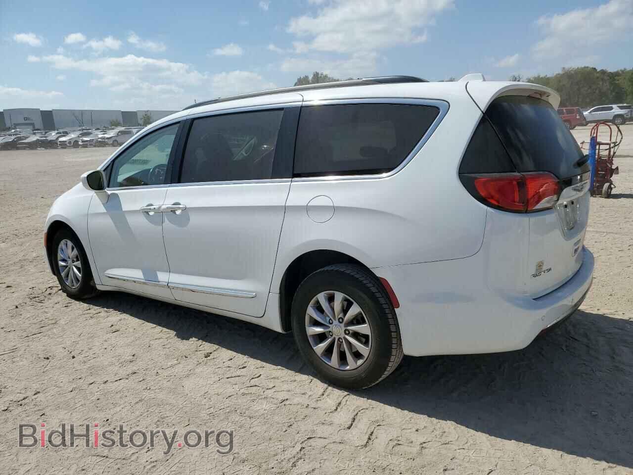 2017 CHRYSLER PACIFICA - VIN: 2C4RC1BG3HR539714 - Photo 2