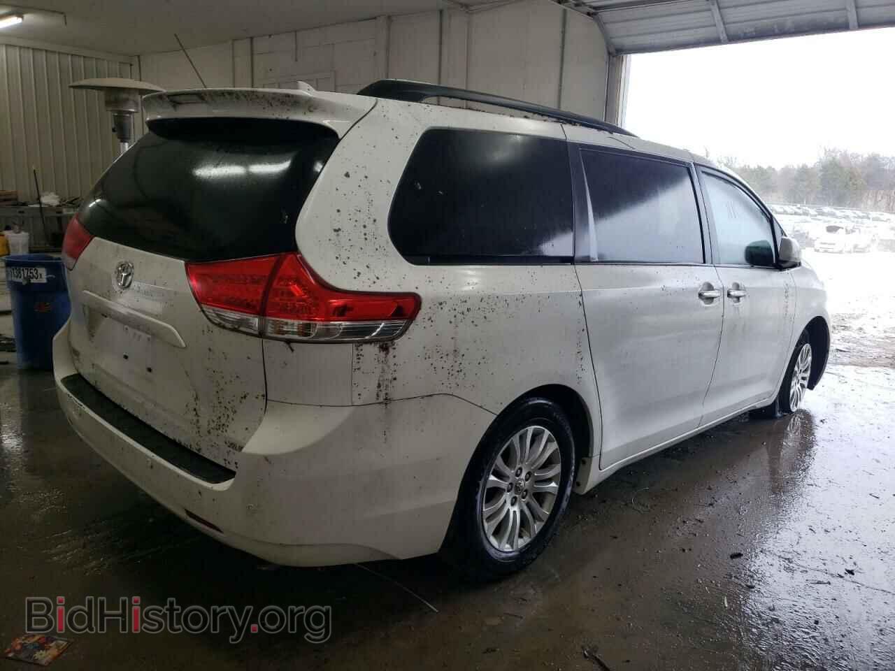 2011 TOYOTA All Models - VIN: 5TDYK3DCXBS172930 - Фото 3