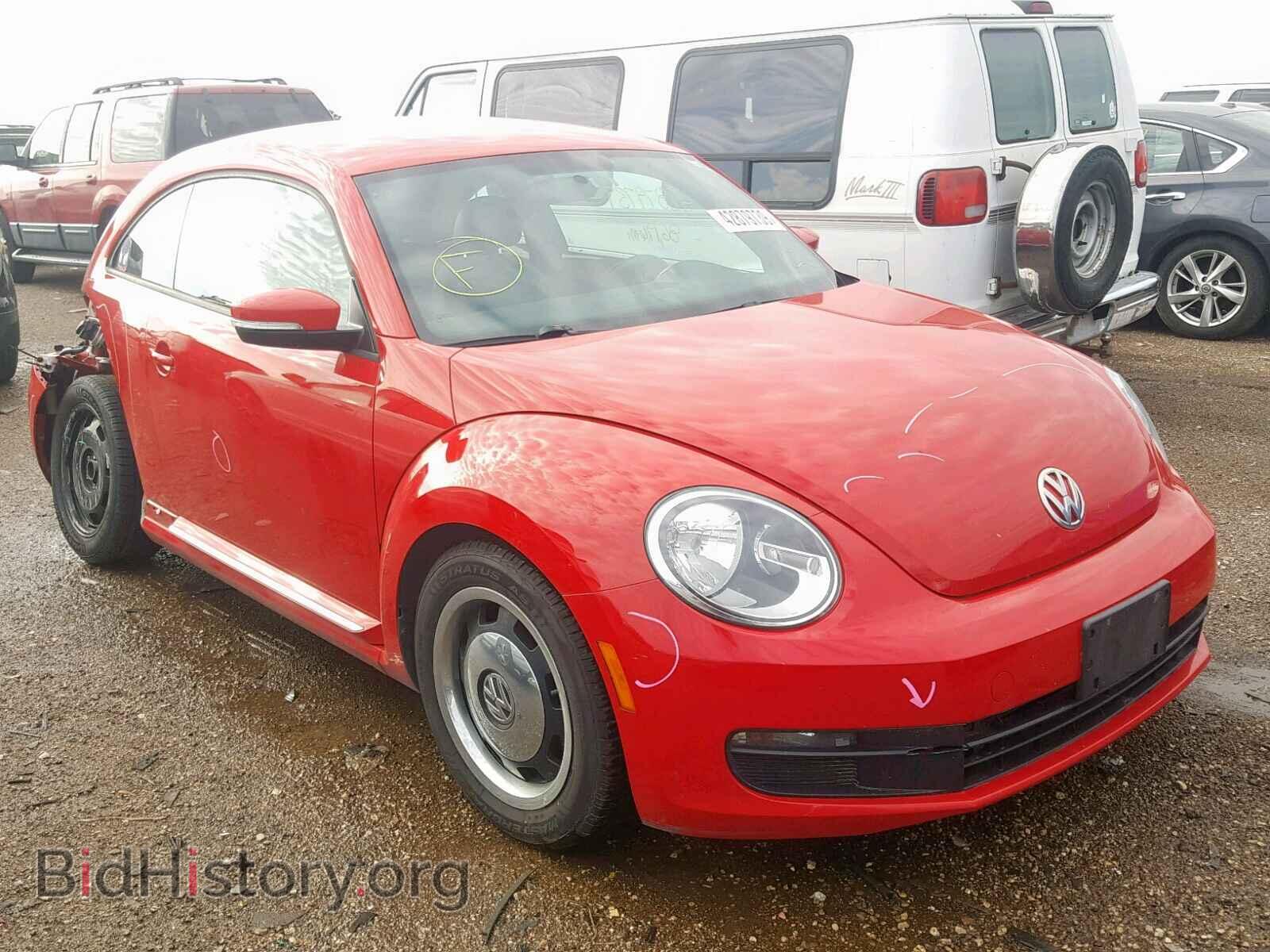 Photo 3VWJP7ATXCM606888 - VOLKSWAGEN BEETLE 2012