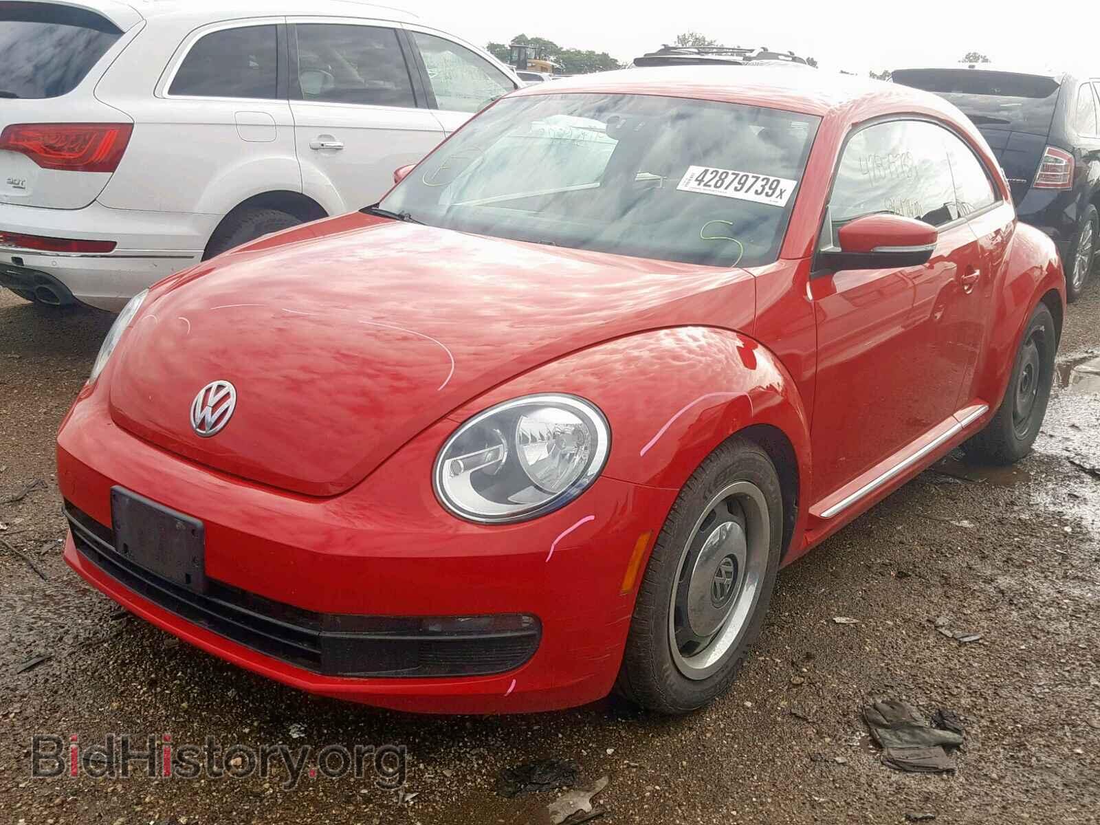 2012 VOLKSWAGEN BEETLE - VIN: 3VWJP7ATXCM606888 - Фото 2