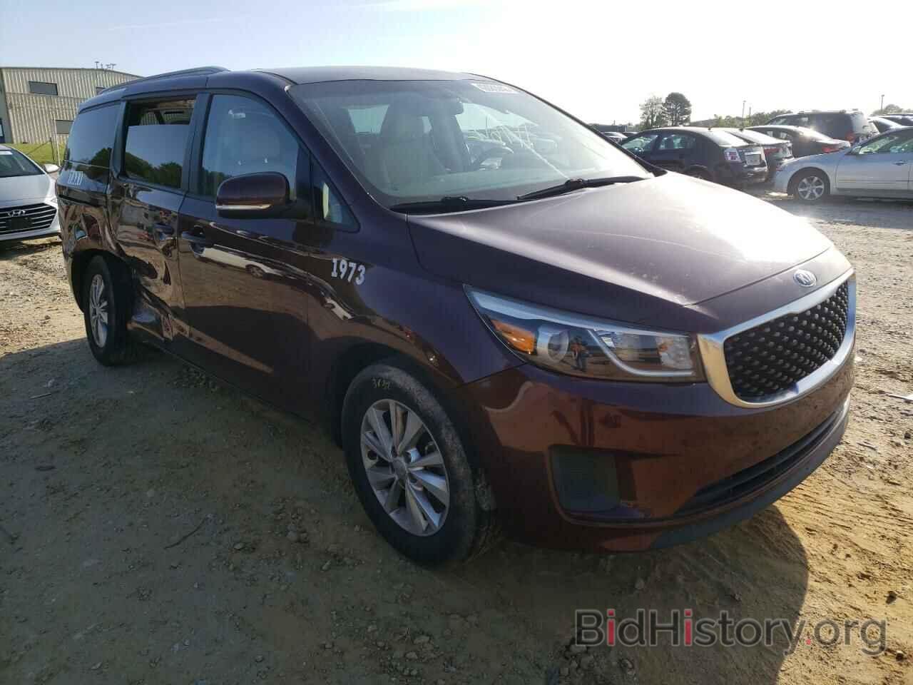 Kia Sedona 2015 пикап