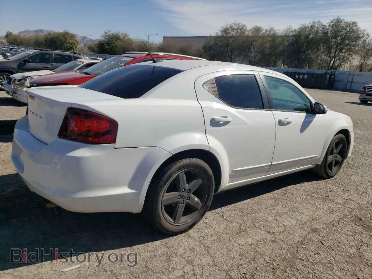 2011 DODGE AVENGER - VIN: 1B3BD1FB0BN593426 - Фото 3
