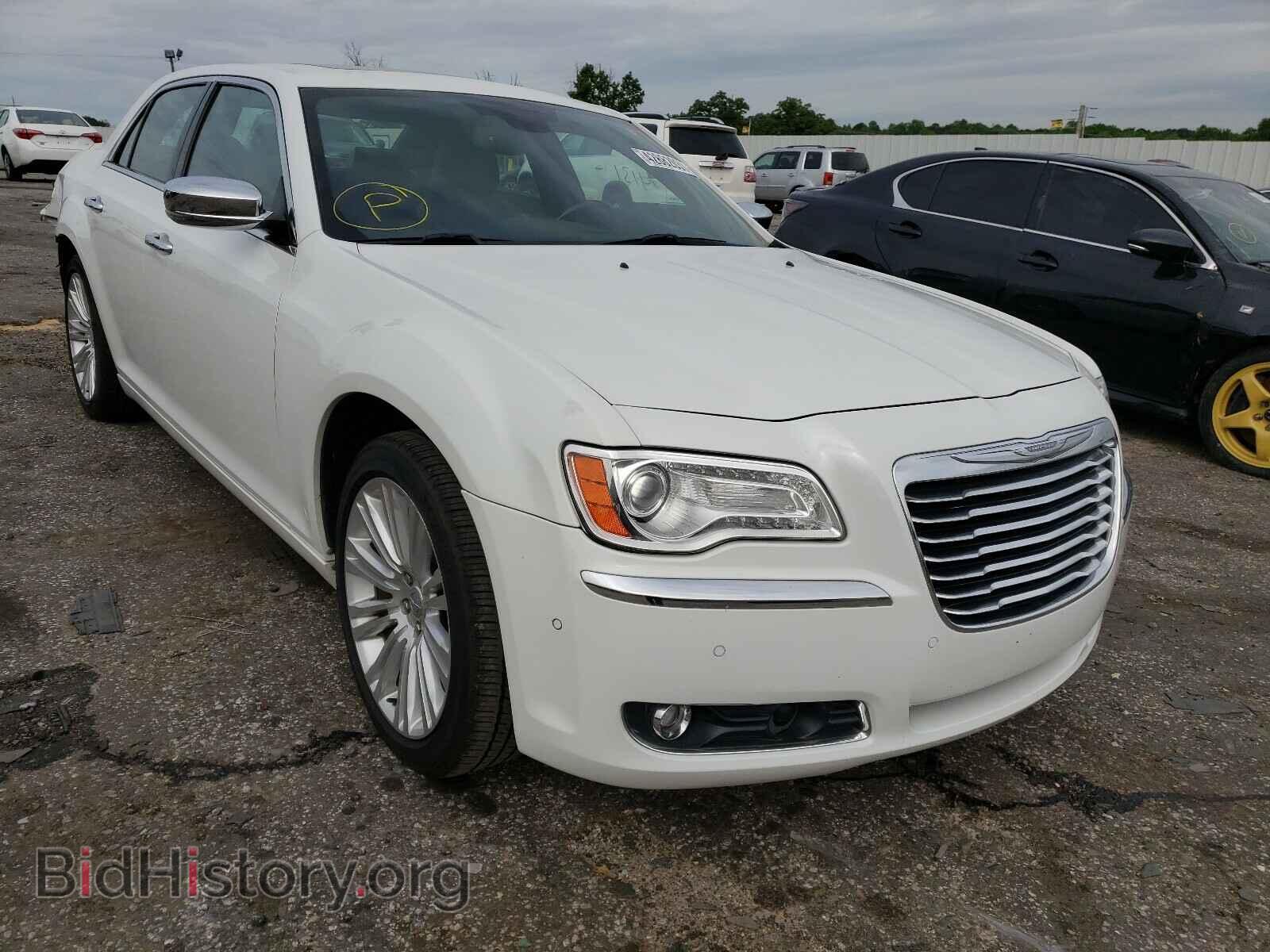 Фотография 2C3CA6CT0BH538431 - CHRYSLER 300 2011