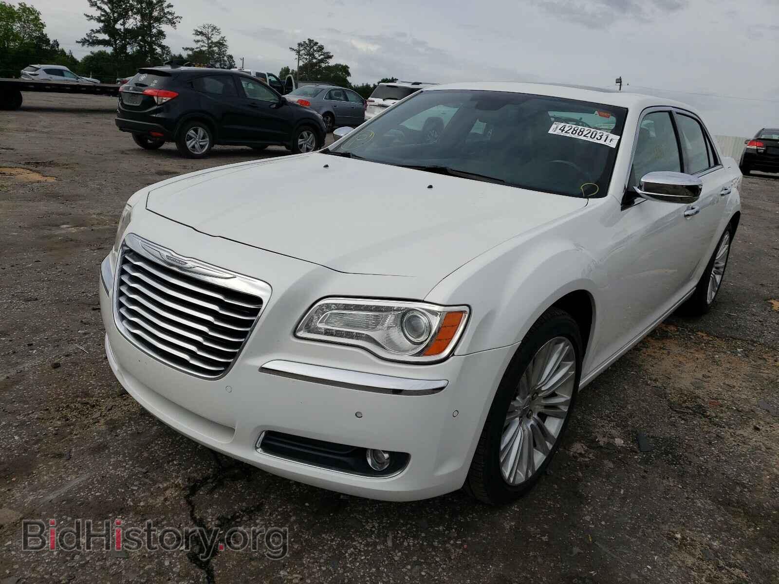 2011 CHRYSLER 300 - VIN: 2C3CA6CT0BH538431 - Фото 2