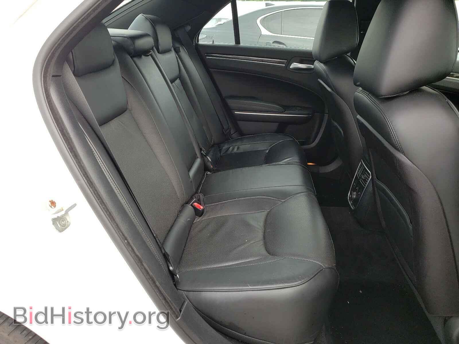 2011 CHRYSLER 300 - VIN: 2C3CA6CT0BH538431 - Фото 6