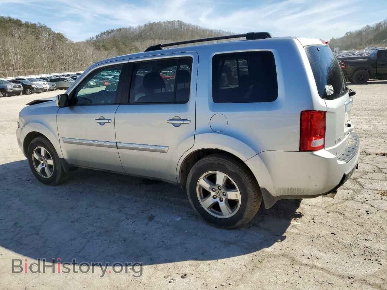 2011 HONDA PILOT - VIN: 5FNYF4H46BB013288 - Фото 2