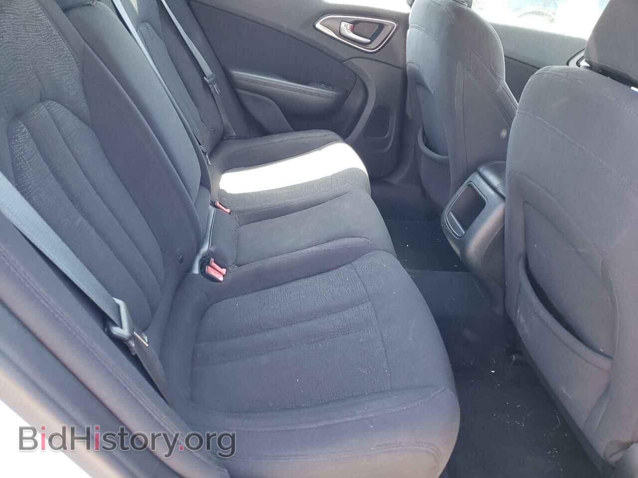 2015 CHRYSLER 200 - VIN: 1C3CCCAB8FN603994 - Photo 6