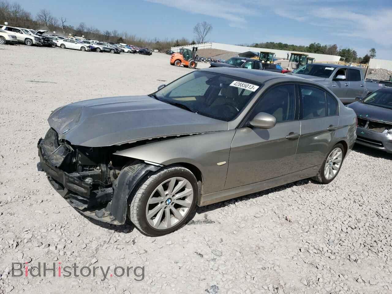 Photo WBAPH5C54BA444214 - BMW 3 SERIES 2011