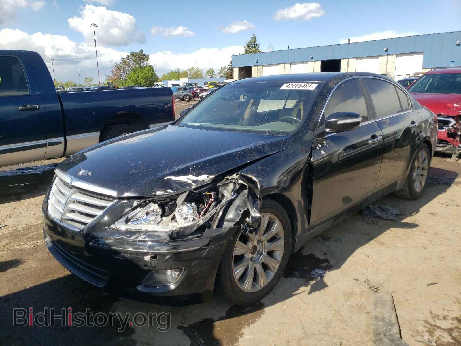 2009 HYUNDAI GENESIS - VIN: KMHGC46E79U054140 - Фото 2