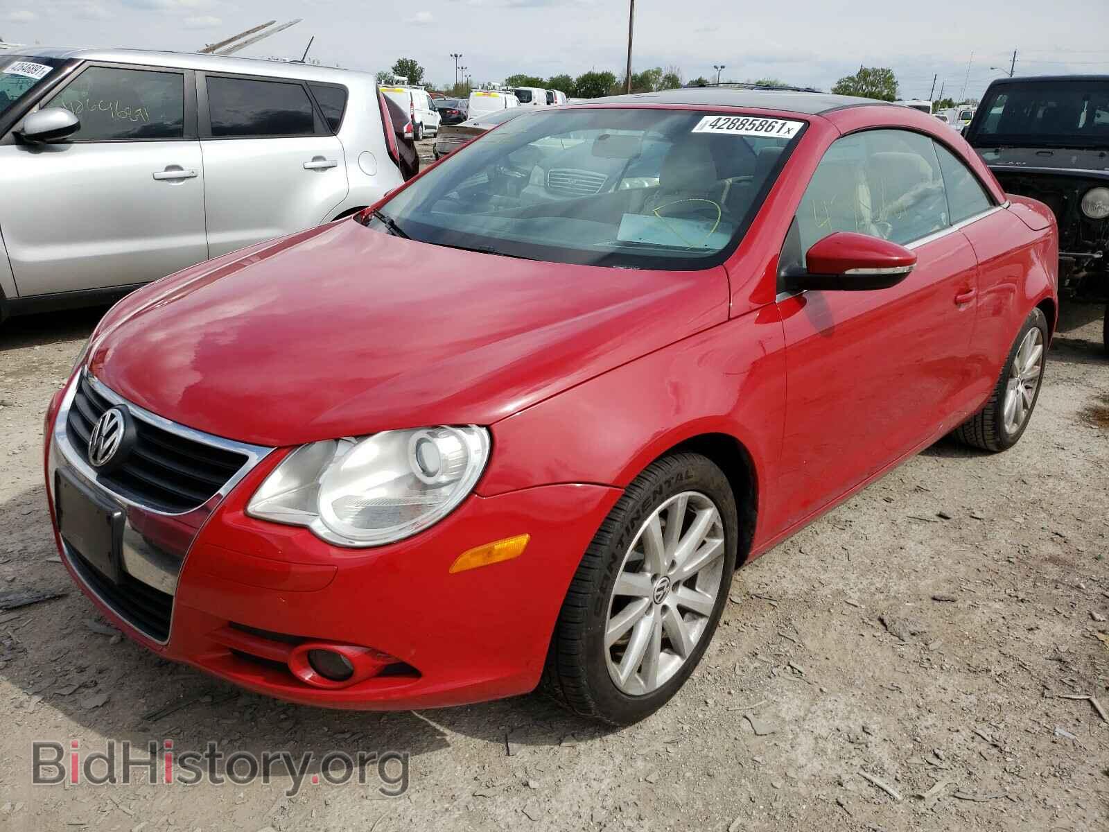 2009 VOLKSWAGEN EOS - VIN: WVWBA71F59V021010 - Фото 2