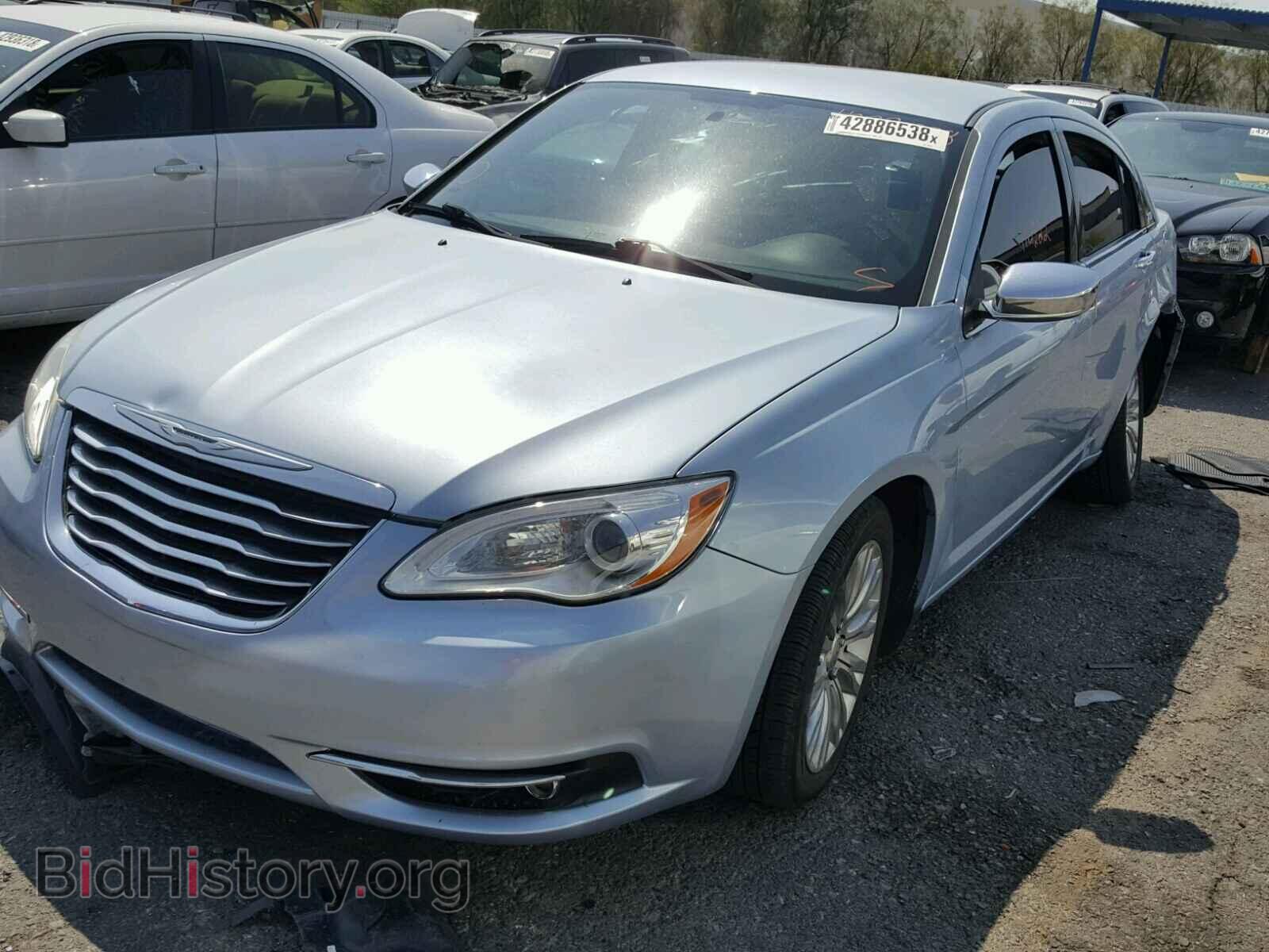 2013 CHRYSLER 200 - VIN: 1C3CCBCGXDN679572 - Фото 2