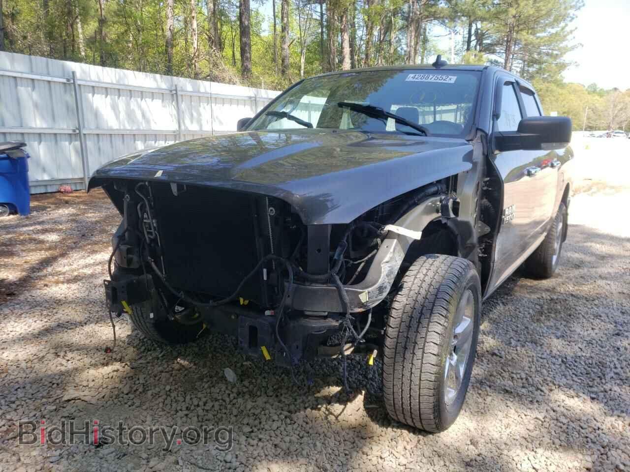 2017 RAM 1500 - VIN: 3C6RR7LTXHG793012 - Фото 2
