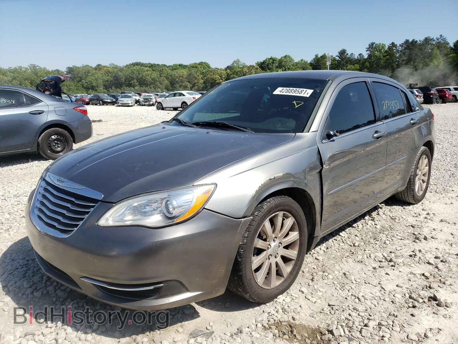 2013 CHRYSLER 200 - VIN: 1C3CCBBB2DN639315 - Фото 2