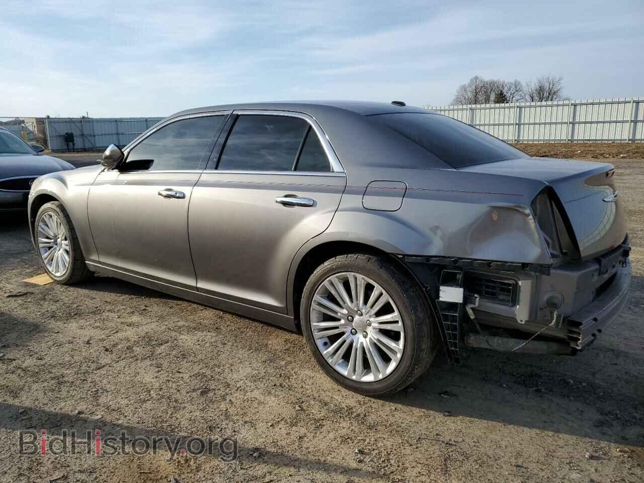 2011 CHRYSLER 300 - VIN: 2C3CA6CT4BH592962 - Фото 2