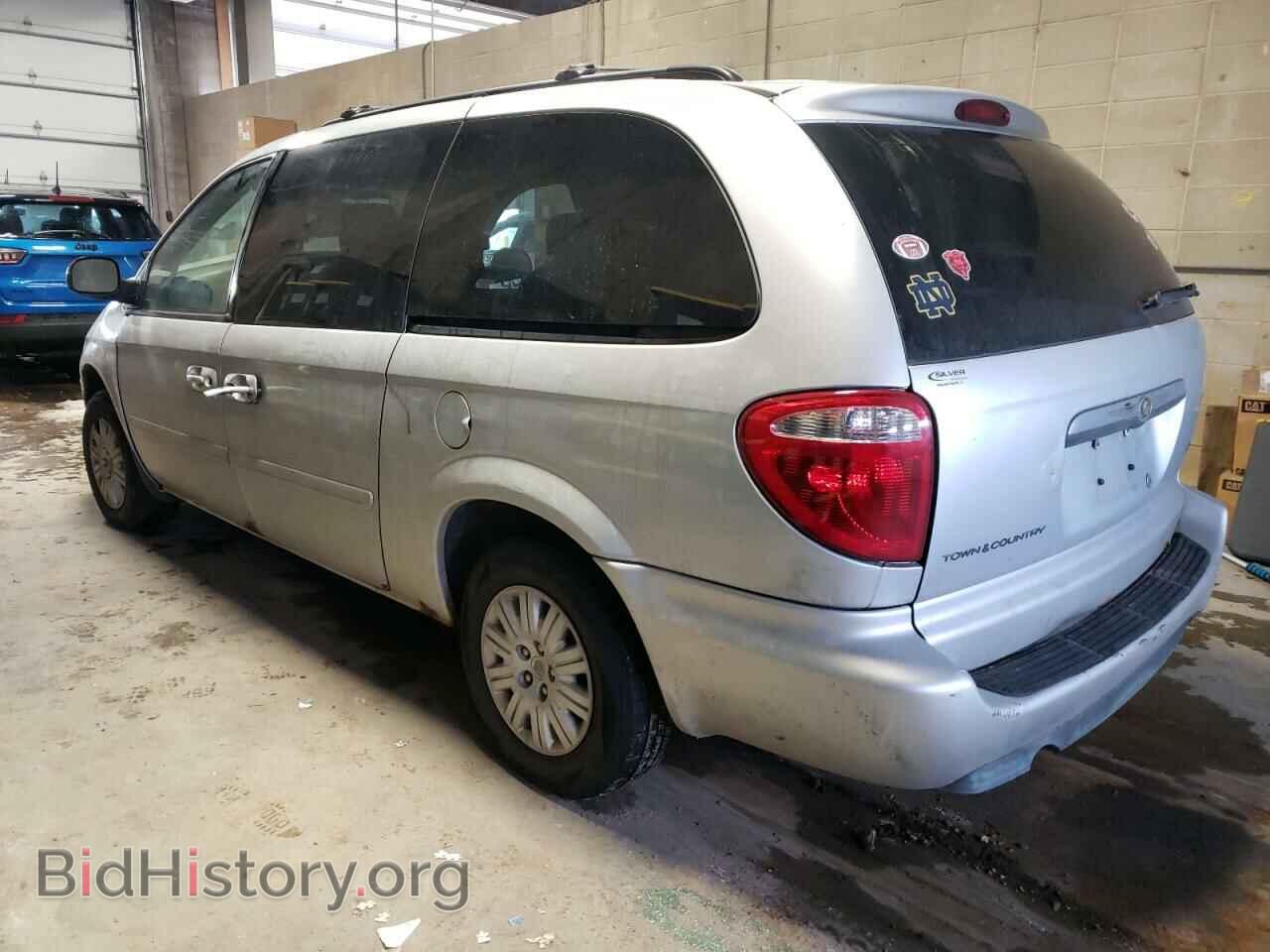 2006 CHRYSLER MINIVAN - VIN: 2A4GP44R86R732590 - Фото 2