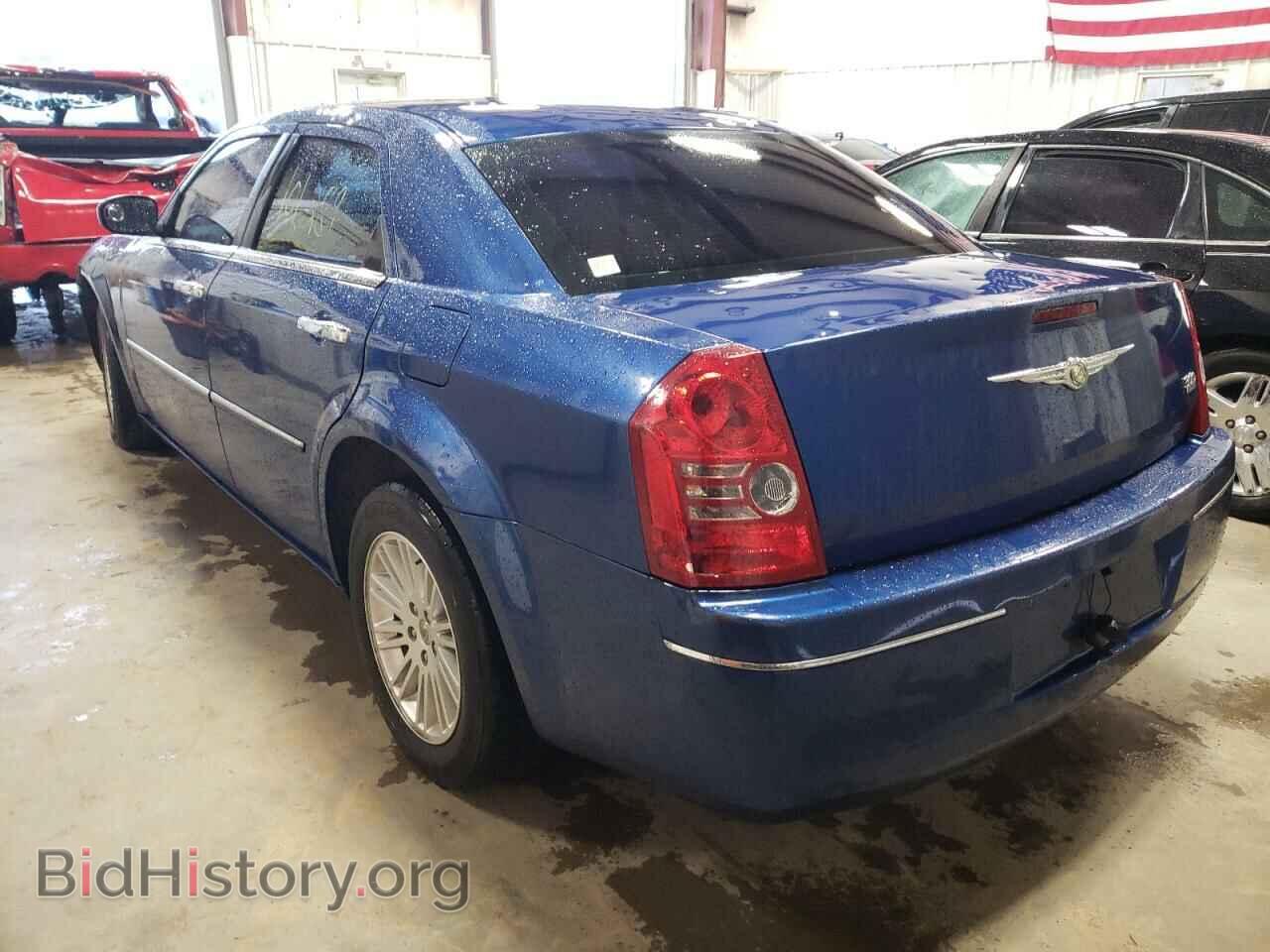 2010 CHRYSLER 300 - VIN: 2C3CA4CDXAH328902 - Фото 3