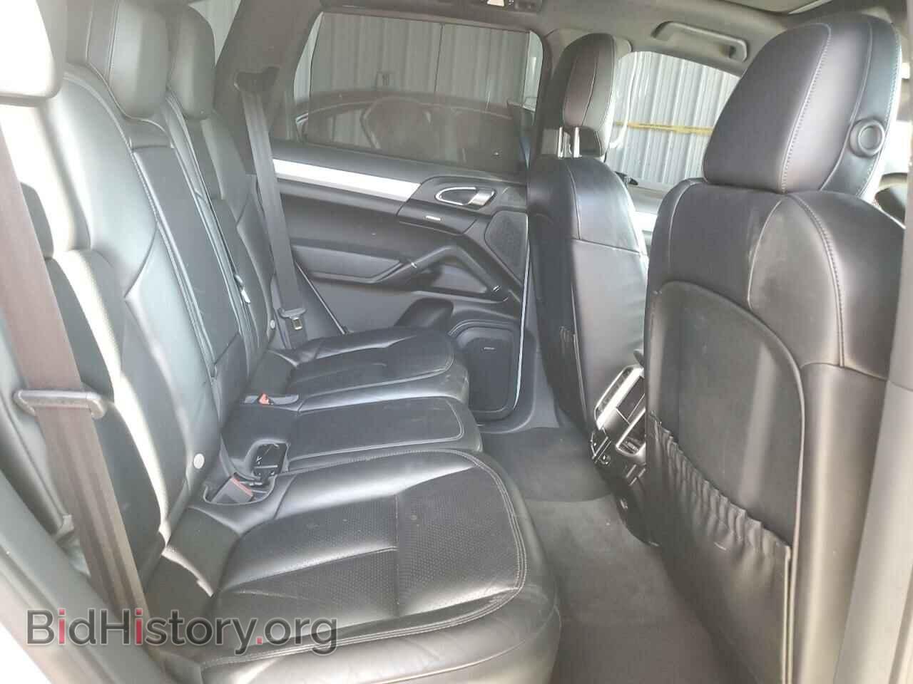 2017 PORSCHE CAYENNE - VIN: WP1AB2A22HLA51437 - Фото 10