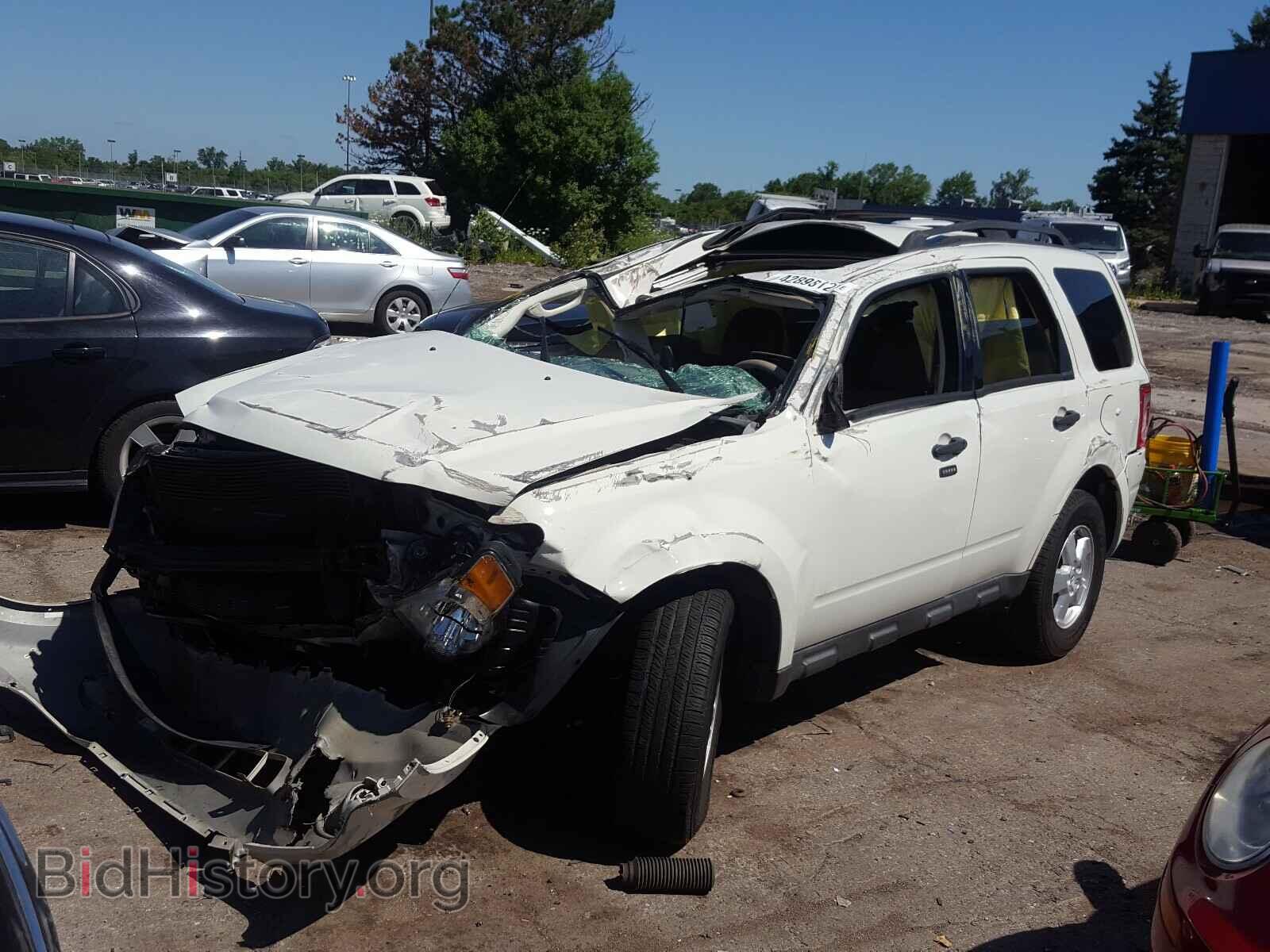 2009 FORD ESCAPE - VIN: 1FMCU037X9KD00961 - Фото 2