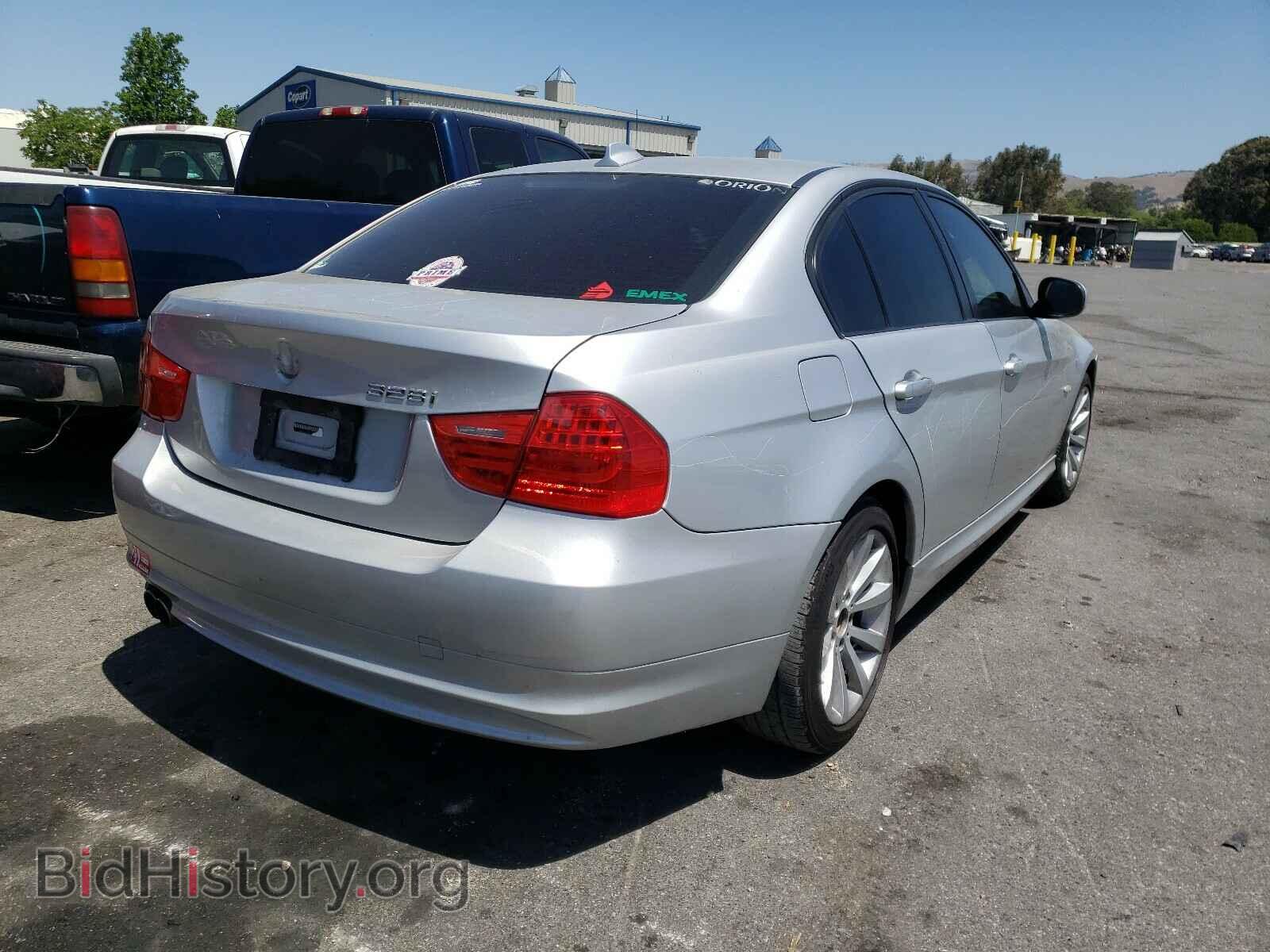 2011 BMW 3 SERIES - VIN: WBAPH5G53BNM79538 - Фото 4