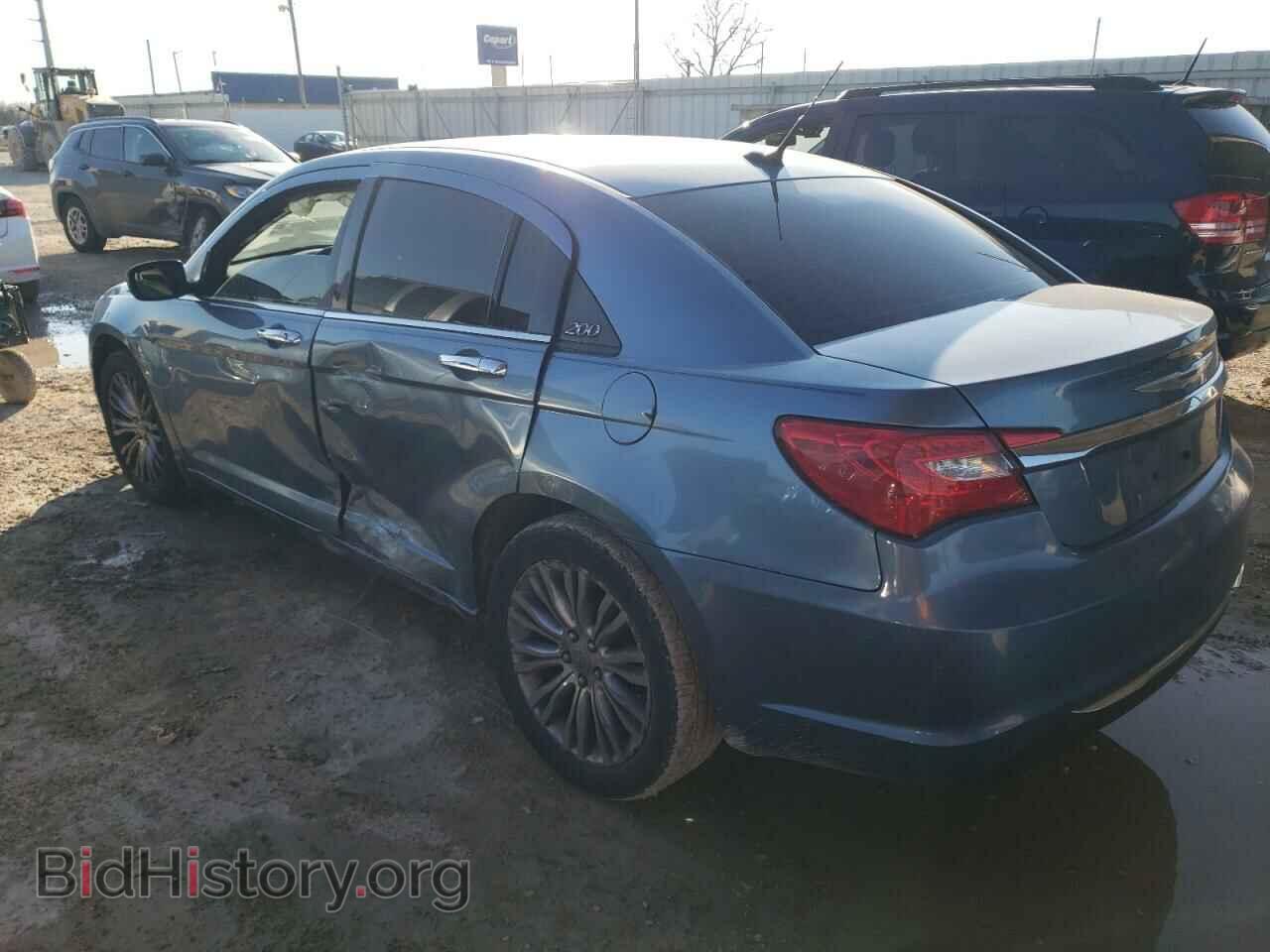 2011 CHRYSLER 200 - VIN: 1C3BC2FG7BN532954 - Фото 2