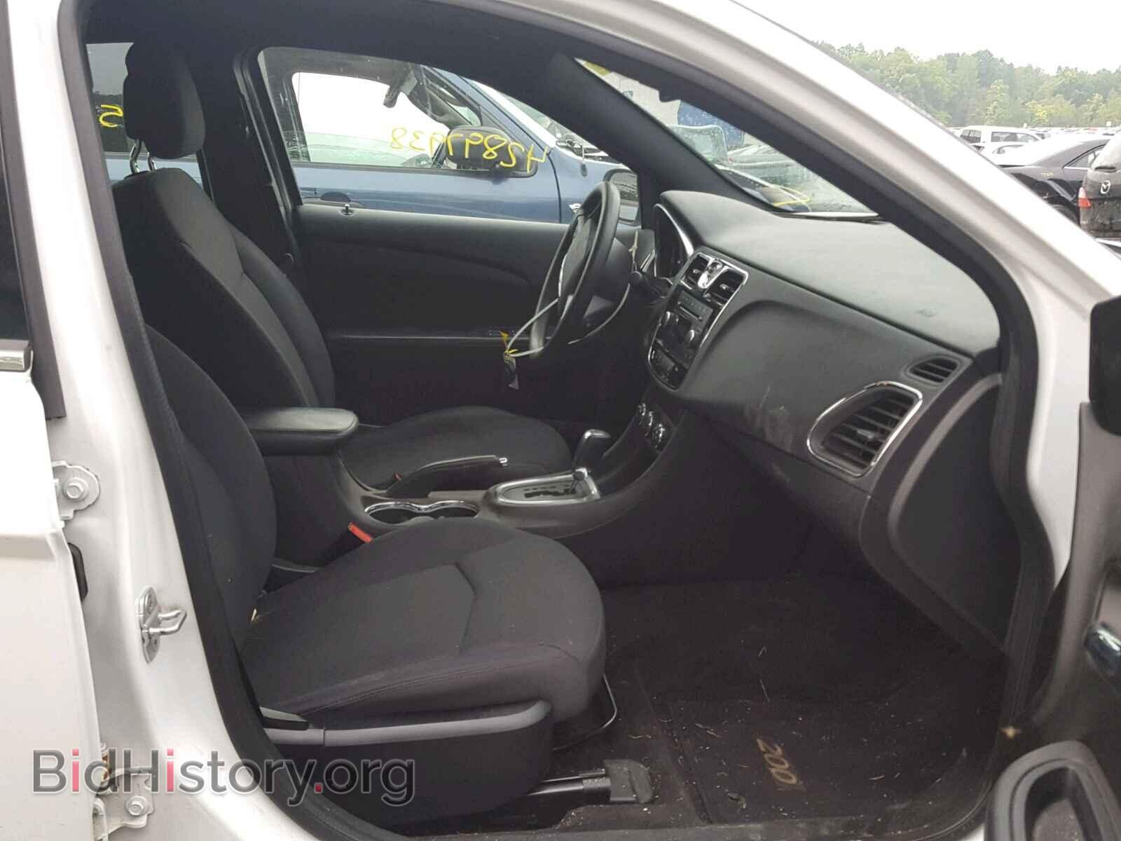 2013 CHRYSLER 200 - VIN: 1C3CCBAG2DN743106 - Фото 5