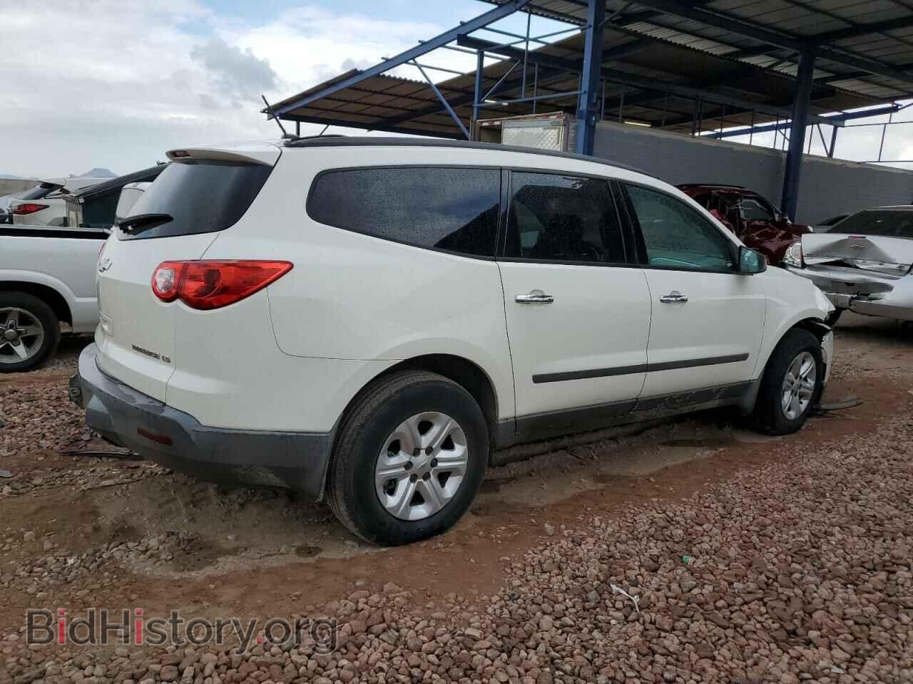 2011 CHEVROLET TRAVERSE - VIN: 1GNKREED4BJ403135 - Фото 3