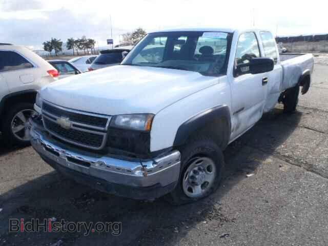 2007 CHEVROLET SILVERADO - VIN: 1GCHK29U17E197742 - Фото 2