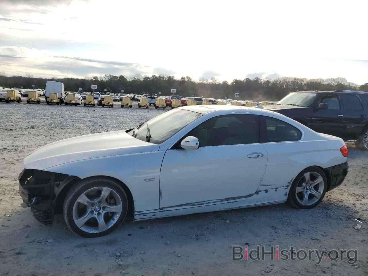 Photo WBAKG7C54BE801845 - BMW 3 SERIES 2011