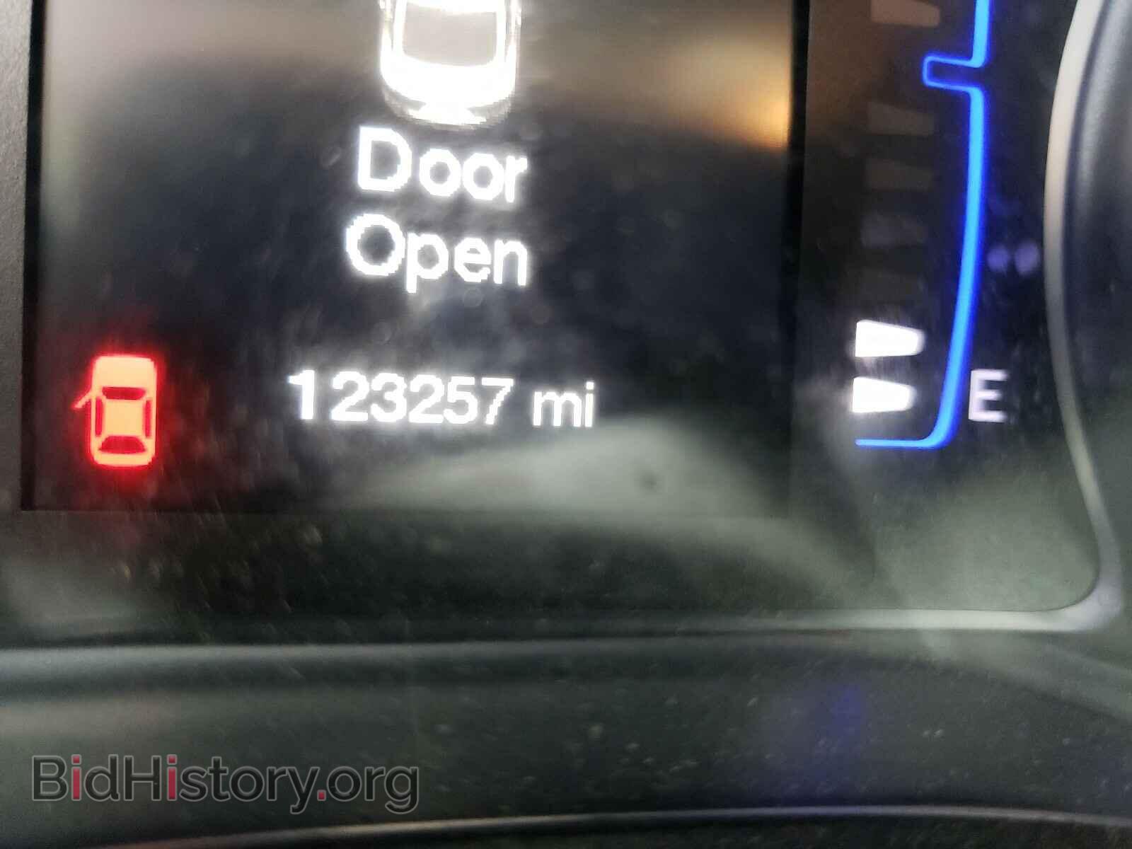2015 CHRYSLER 200 - VIN: 1C3CCCAB2FN751901 - Фото 8