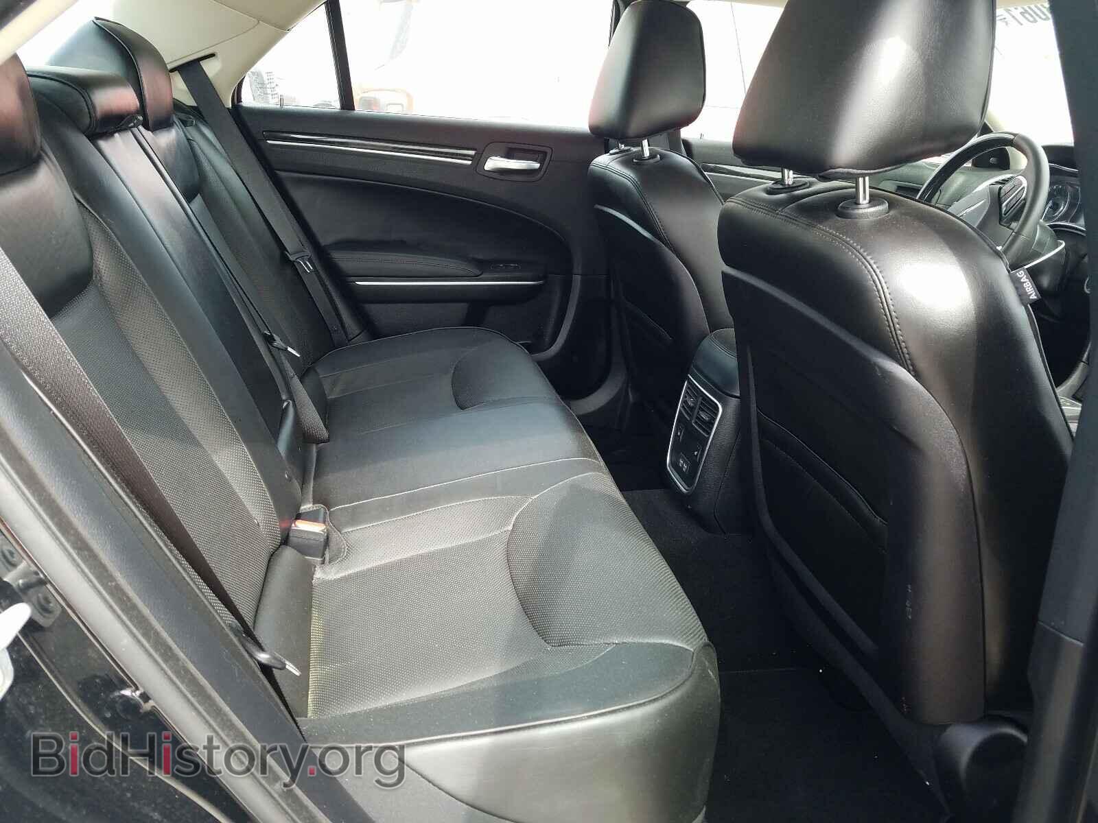 2019 CHRYSLER 300 - VIN: 2C3CCAEG6KH760808 - Фото 6