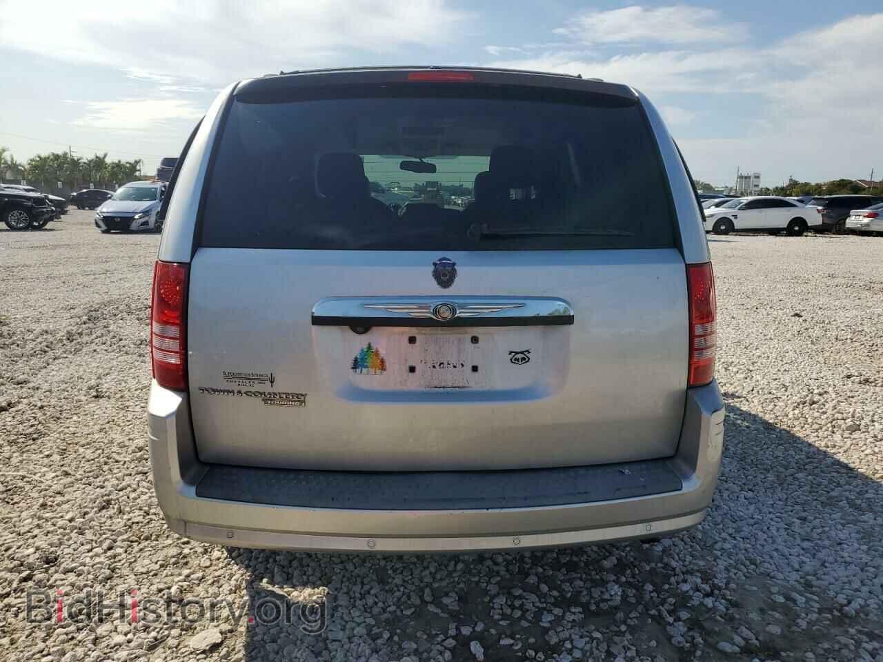 2008 CHRYSLER MINIVAN - VIN: 2A8HR54PX8R628817 - Фото 6