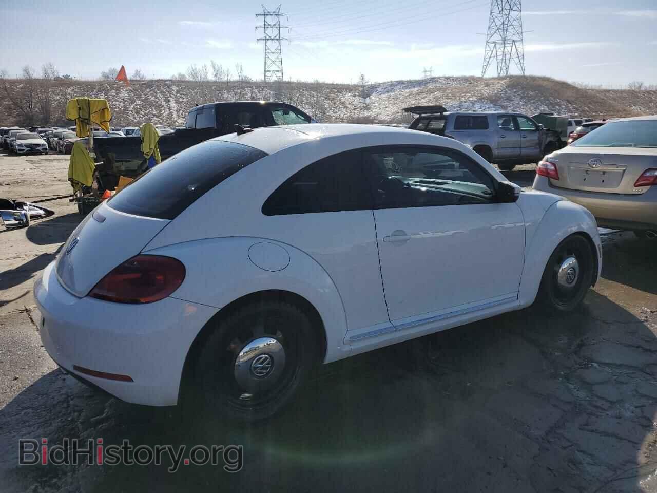 2014 VOLKSWAGEN BEETLE - VIN: 3VWJX7AT2EM616544 - Фото 3