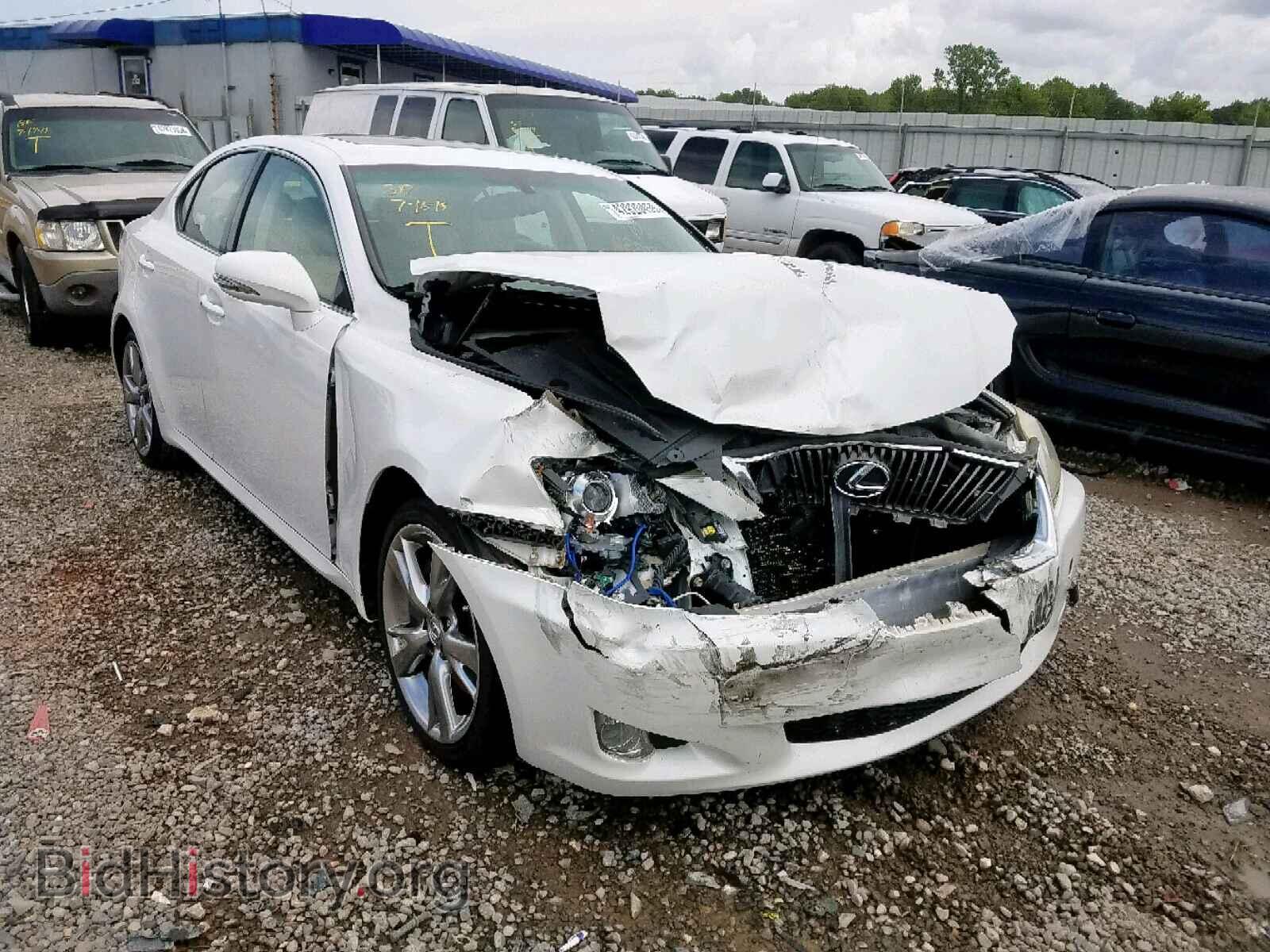 Photo JTHBE5C27A2017595 - LEXUS IS 2010