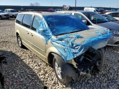 2010 Chrysler MINIVAN Touring, светло-коричневый — VIN 2A4RR5D15AR501643, Copart
