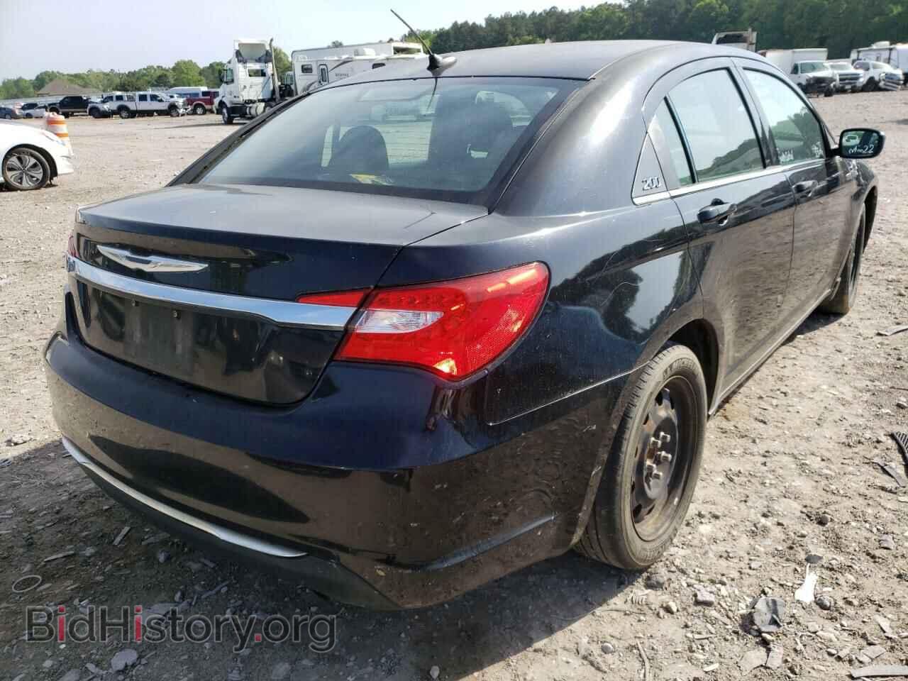 2011 CHRYSLER 200 - VIN: 1C3BC4FB4BN542633 - Photo 4