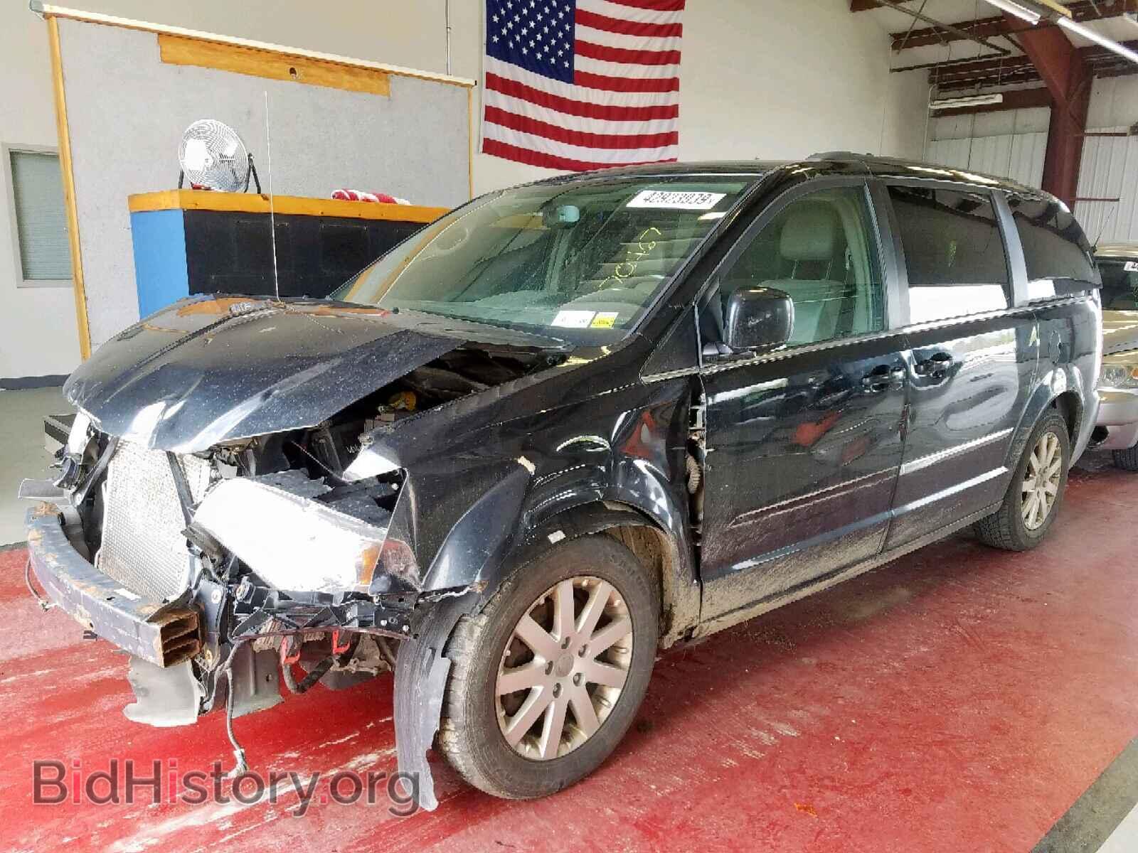 2013 CHRYSLER TOWN & COU - VIN: 2C4RC1BG3DR805114 - Фото 2