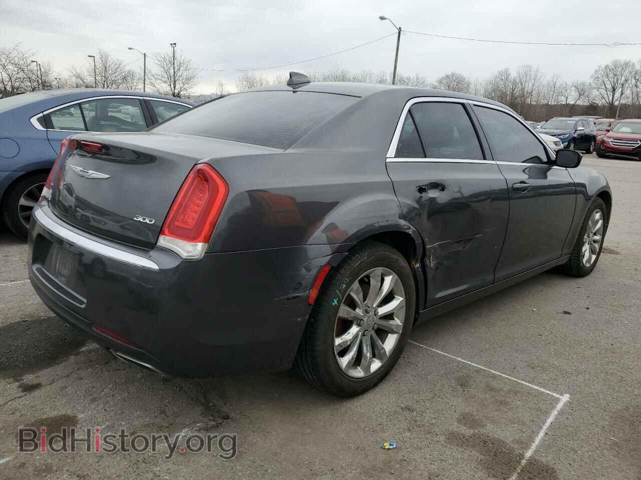 2016 CHRYSLER 300 - VIN: 2C3CCARG3GH161852 - Фото 3