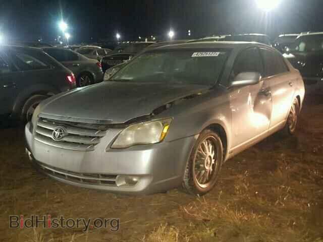 2005 TOYOTA AVALON - VIN: 4T1BK36B45U037657 - Фото 2