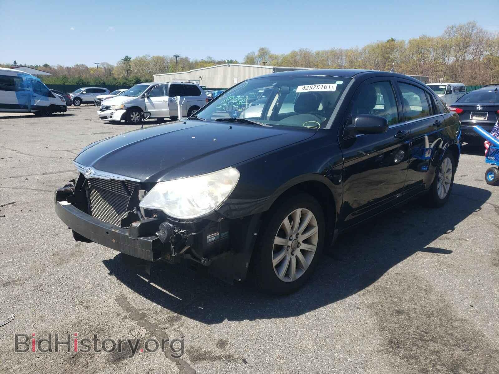 2010 CHRYSLER SEBRING - VIN: 1C3CC5FB1AN185193 - Фото 2
